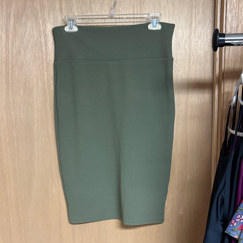 LuLaRoe M Olive Cassie Green Women's Pencil Skirt
